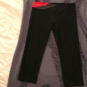 Under Armour cropped workout leggings